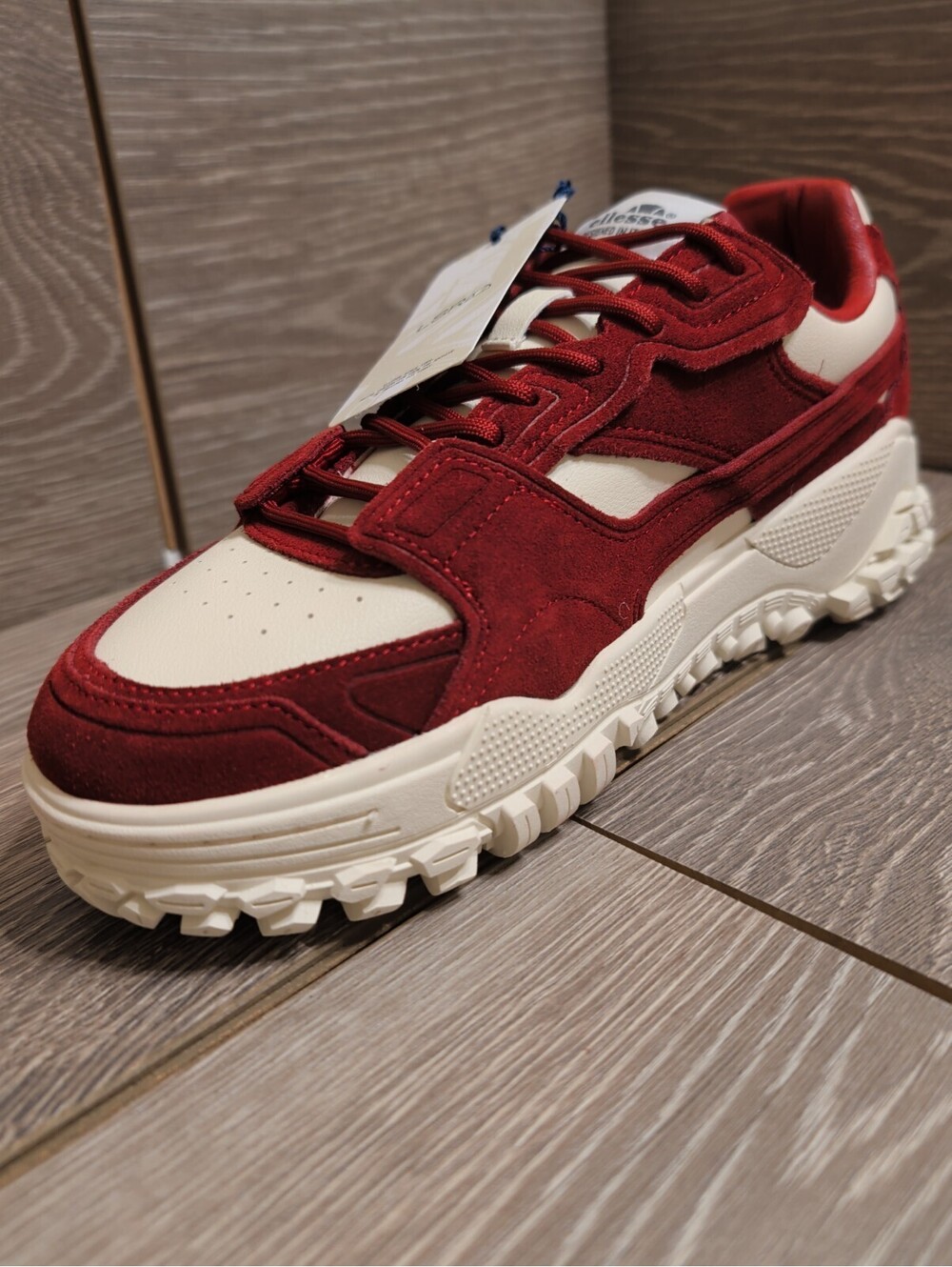 Ellesse LSR Luxe 001 Off-White Tomato Burgundy Sneakers Men’s Size 9 New Box